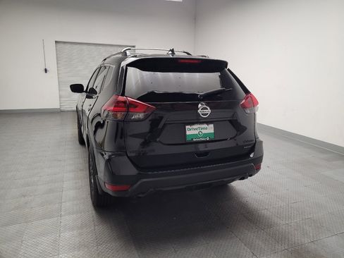 Used 2018 Nissan Rogue SV AWD/4WD image 6