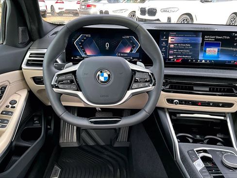 Used 2025 BMW 330i Sedan w/ Premium Package image 5