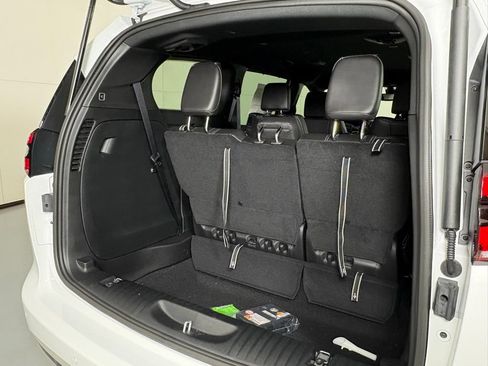 New 2026 Chrysler Pacifica Select FWD image 19