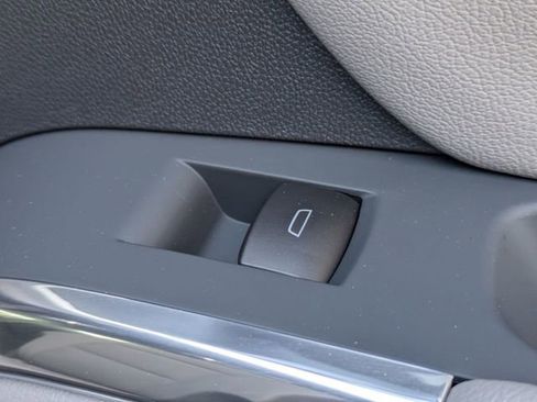 New 2026 Chevrolet Traverse LT image 32