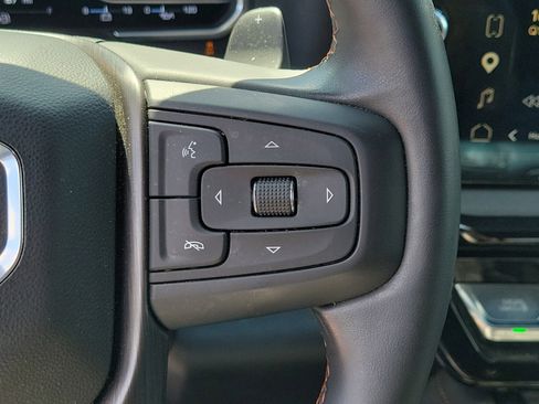 Used 2024 GMC Sierra 1500 AT4 w/ Technology Package AWD/4WD image 23