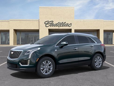 New 2025 Cadillac XT5 Luxury image 2
