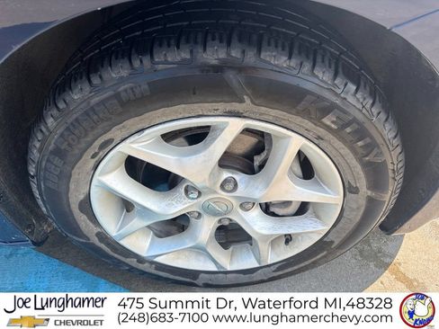 Used 2020 Chrysler Pacifica Limited FWD image 9