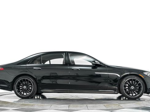 Used 2025 Mercedes-Benz S 580e 4MATIC Sedan image 49