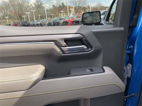 Used 2024 Chevrolet Silverado 1500 ZR2 w/ Technology Package image 25