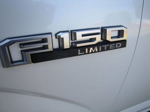 Used 2019 Ford F150 Limited w/ Trailer Tow Package image 26