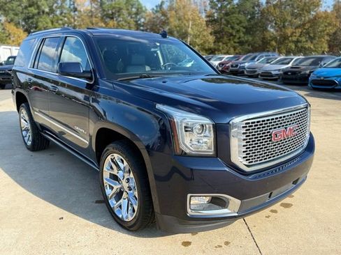 Used 2017 GMC Yukon Denali w/ Open Road Package image 7