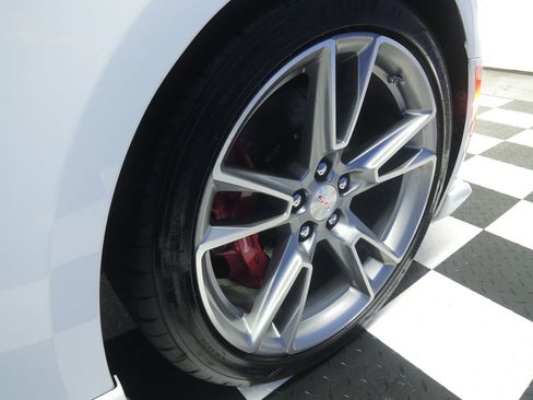 Used 2019 Chevrolet Camaro SS w/ LPO, Ground Effects Package RWD image 33
