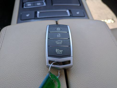 Used 2019 Genesis G80 3.8 image 29