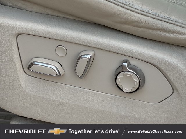 Used 2021 Cadillac Escalade Premium Luxury Platinum AWD/4WD image 33