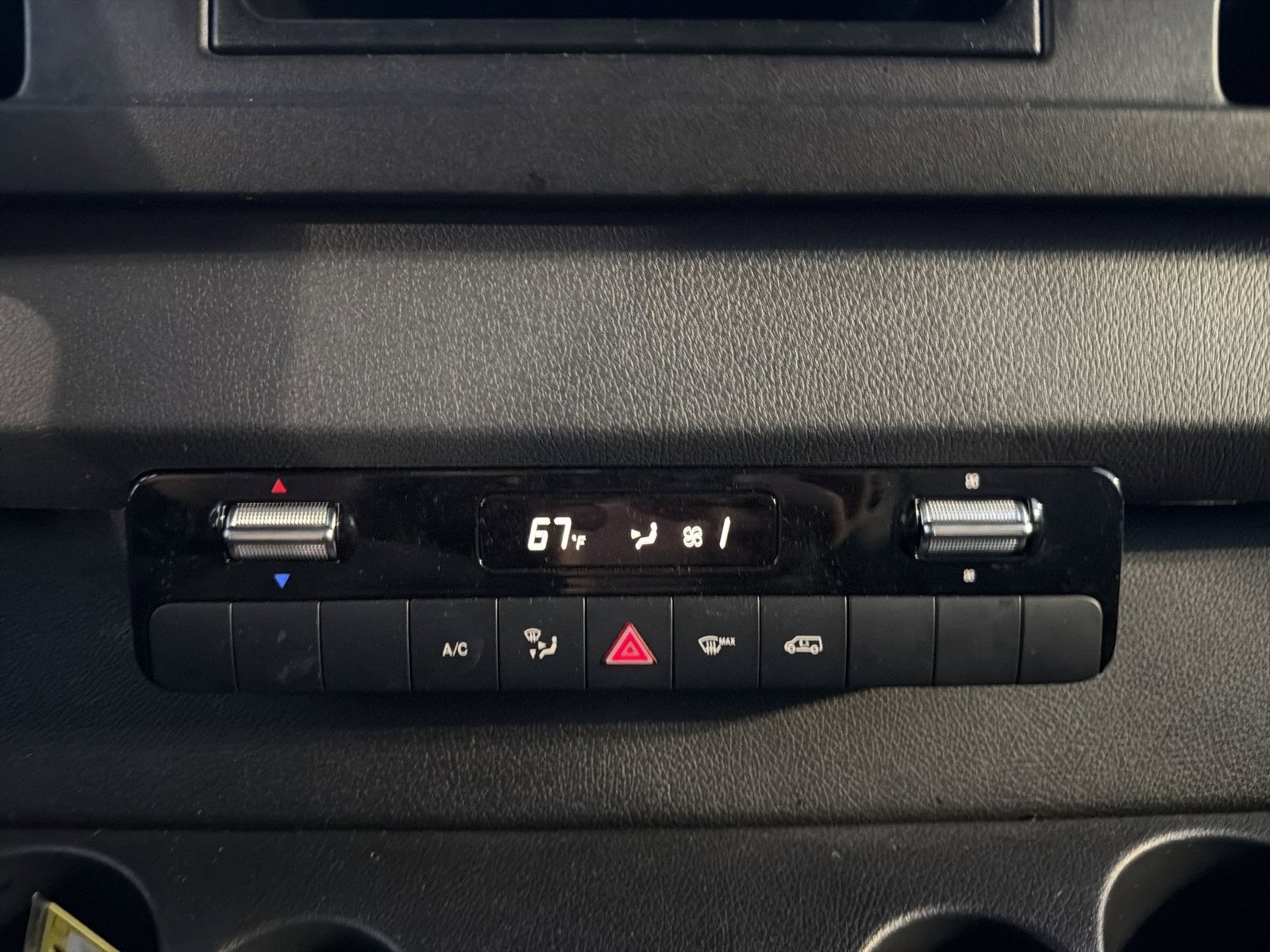 Used 2025 Mercedes-Benz Sprinter 2500 image 19