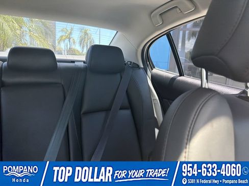 Used 2024 MAZDA MAZDA3 s FWD image 18