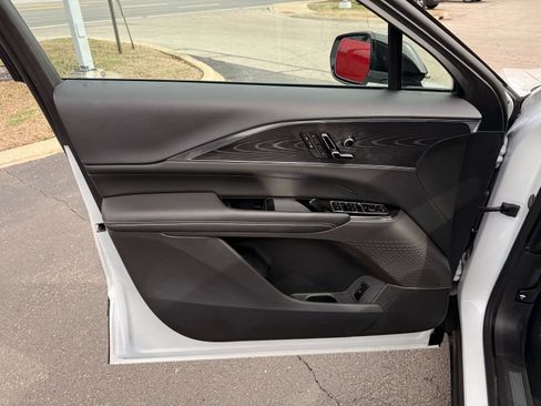 Used 2024 Cadillac Lyriq Sport image 38