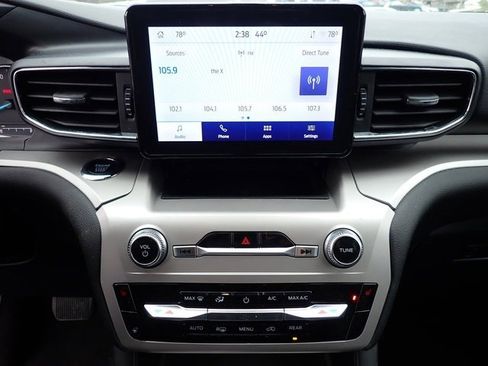 Used 2022 Ford Explorer XLT w/ Equipment Group 202A image 28