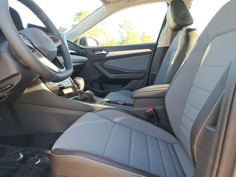 New 2026 Volkswagen Jetta SE image 14