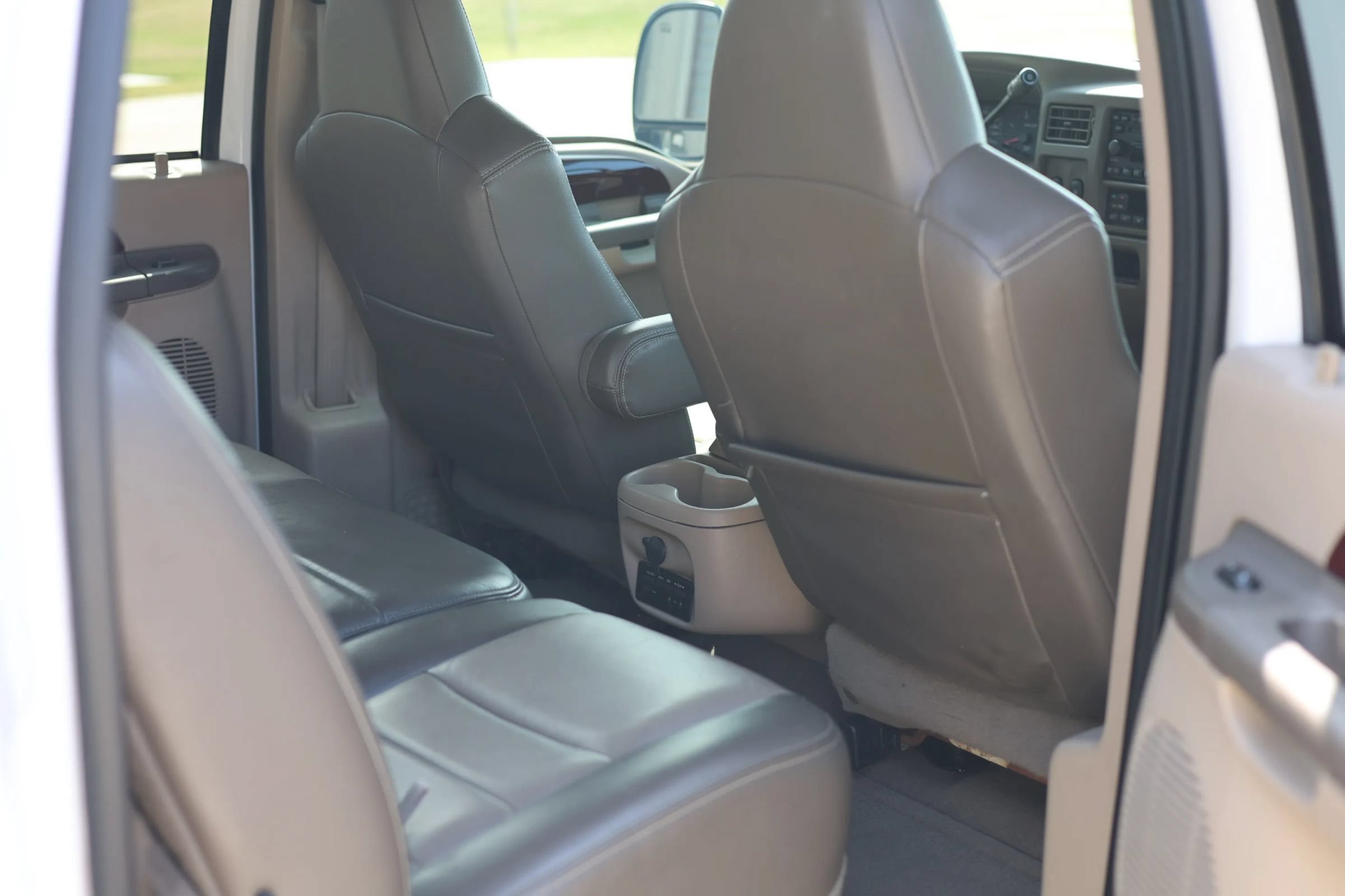 Used 2003 Ford Excursion Eddie Bauer RWD image 22