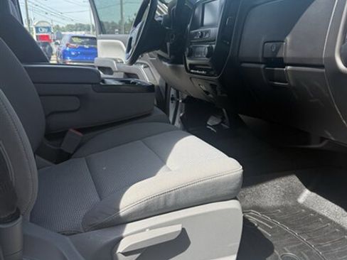 Used 2018 Chevrolet Silverado 1500 Custom w/ Custom Value Package AWD/4WD image 27