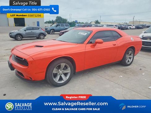 Used 2019 Dodge Challenger SXT RWD image 1
