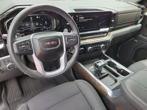 Used 2023 GMC Sierra 1500 Elevation w/ Preferred Package image 9
