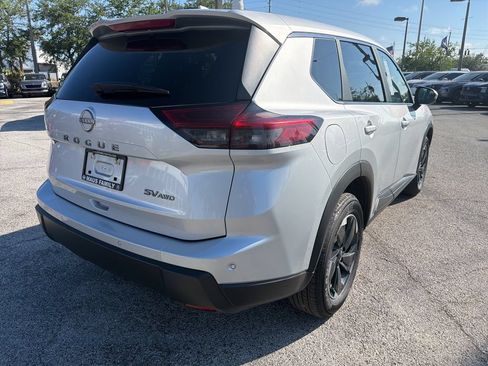 Certified 2024 Nissan Rogue SV AWD/4WD image 12