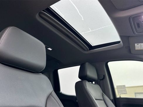 Used 2019 Chevrolet Silverado 1500 LTZ w/ LTZ Premium Package image 16