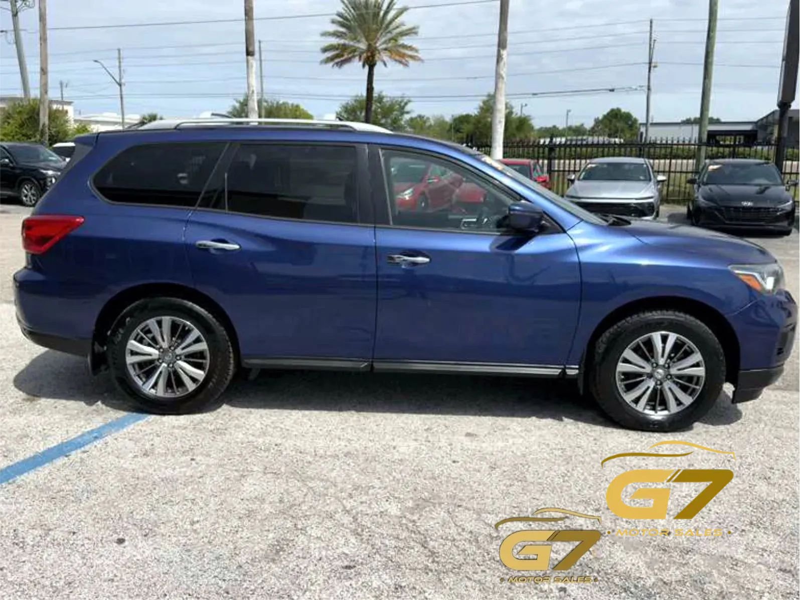 Used 2018 Nissan Pathfinder S FWD image 4