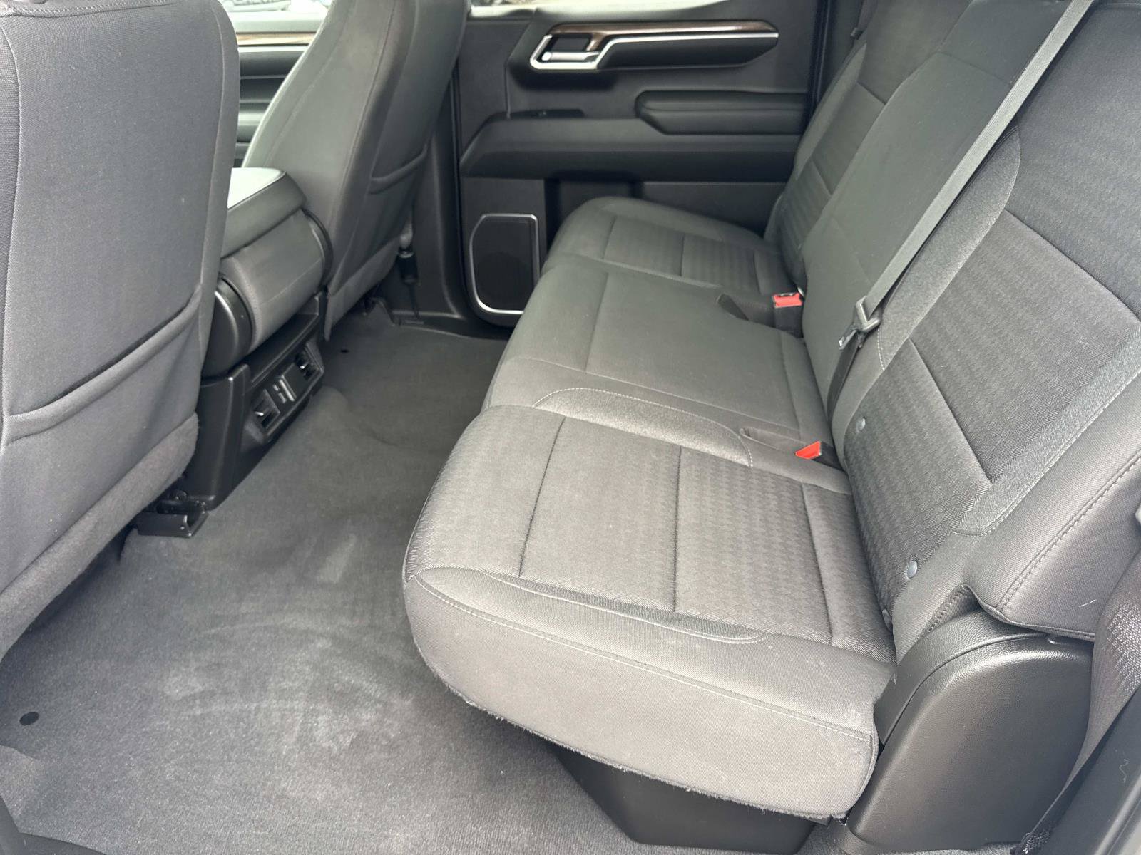 Used 2022 Chevrolet Silverado 1500 LT AWD/4WD image 26