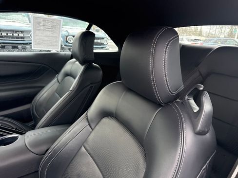 Used 2025 Ford Mustang Premium image 14