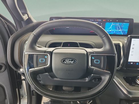 Certified 2025 Ford Expedition Tremor AWD/4WD image 9