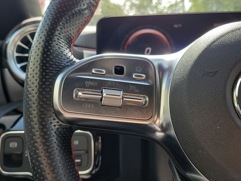 Used 2022 Mercedes-Benz CLA 250 image 22