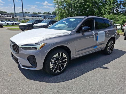 Used 2026 Volvo XC60 B5 Plus w/ Protection Package Premier image 2