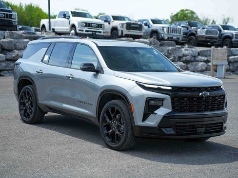 Used 2026 Chevrolet Traverse RS AWD/4WD image 3