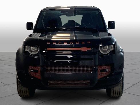 Used 2021 Land Rover Defender 110 image 3