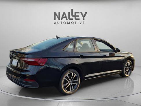 Used 2024 Volkswagen Jetta Sport image 5