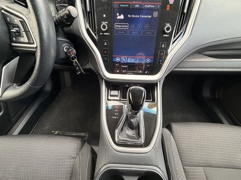 Used 2022 Subaru Outback Premium image 16