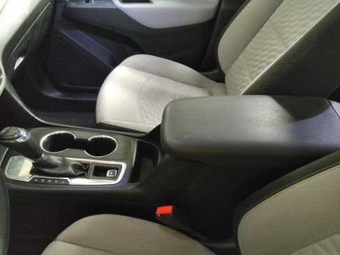 Used 2018 Chevrolet Equinox LS FWD image 26