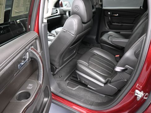 Used 2017 Chevrolet Traverse Premier image 18