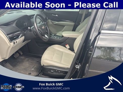 Certified 2023 Cadillac XT4 Luxury w/ Cold Weather Package AWD/4WD image 9
