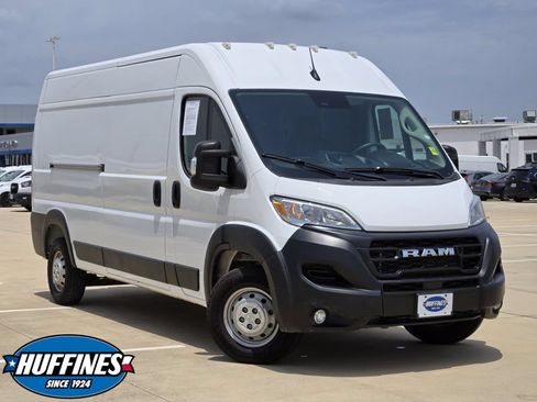 Used 2025 RAM ProMaster 2500 w/ Convenience Group FWD image 1
