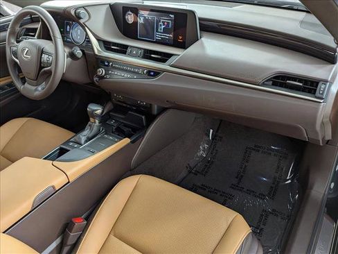 Used 2021 Lexus ES 300h w/ Premium Package image 24