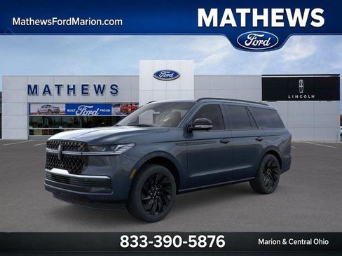 New 2025 Lincoln Navigator Reserve w/ Jet Appearance Package AWD/4WD image 1