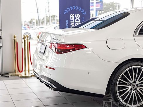 Used 2023 Mercedes-Benz S 500 4MATIC w/ AMG Line image 16