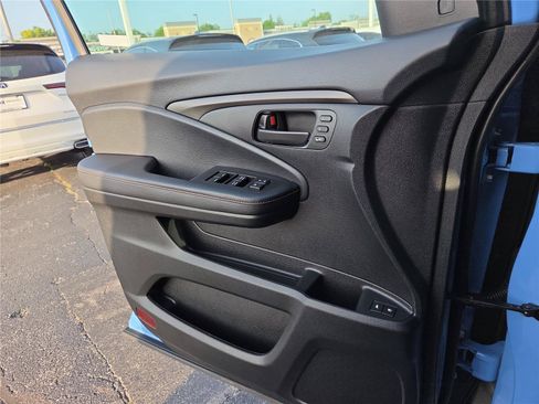 Used 2024 Honda Passport TrailSport image 19