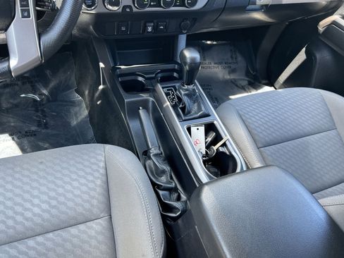 Used 2023 Toyota Tacoma SR5 AWD/4WD image 22