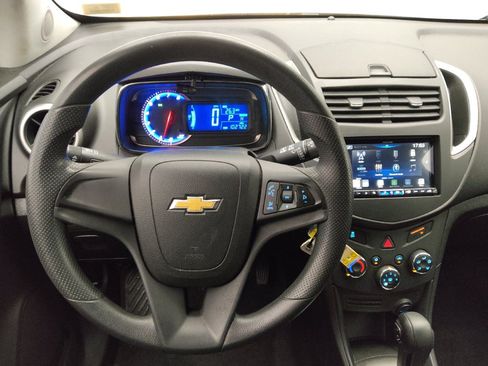 Used 2016 Chevrolet Trax LS AWD/4WD image 22