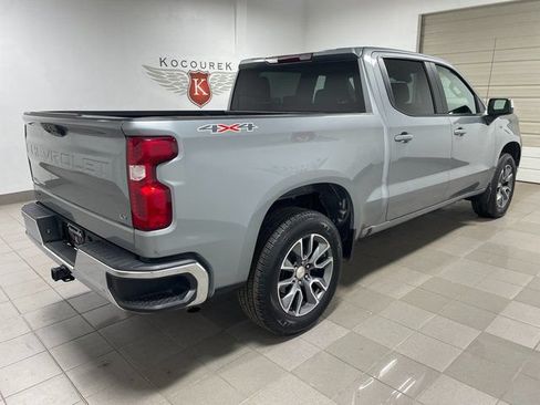 Used 2024 Chevrolet Silverado 1500 LT AWD/4WD image 6
