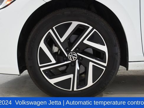 Used 2024 Volkswagen Jetta SEL FWD image 6