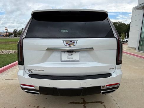 Used 2025 Cadillac Escalade Premium Luxury w/ Touring Package AWD/4WD image 4