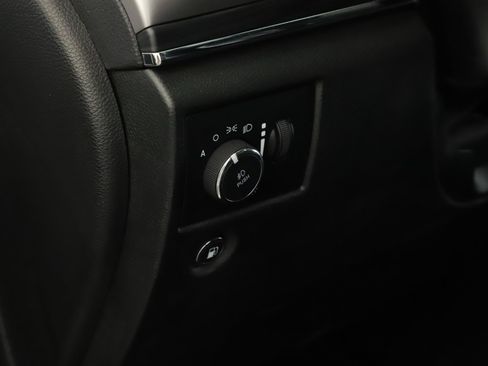 Used 2019 Jeep Grand Cherokee Limited AWD/4WD image 8