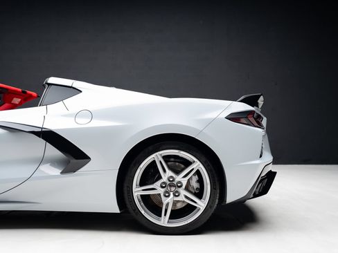 Used 2023 Chevrolet Corvette Stingray Premium Cpe w/ Z51 Performance Package RWD image 22